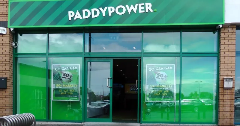 Flutter пересматривает до 100 Paddy Power пунктов в Великобритании и Ирландии